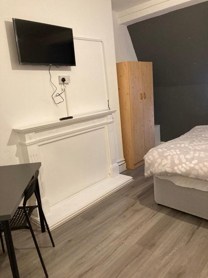 Chosen Rocky Lane Private Rooms Liverpool Buitenkant foto