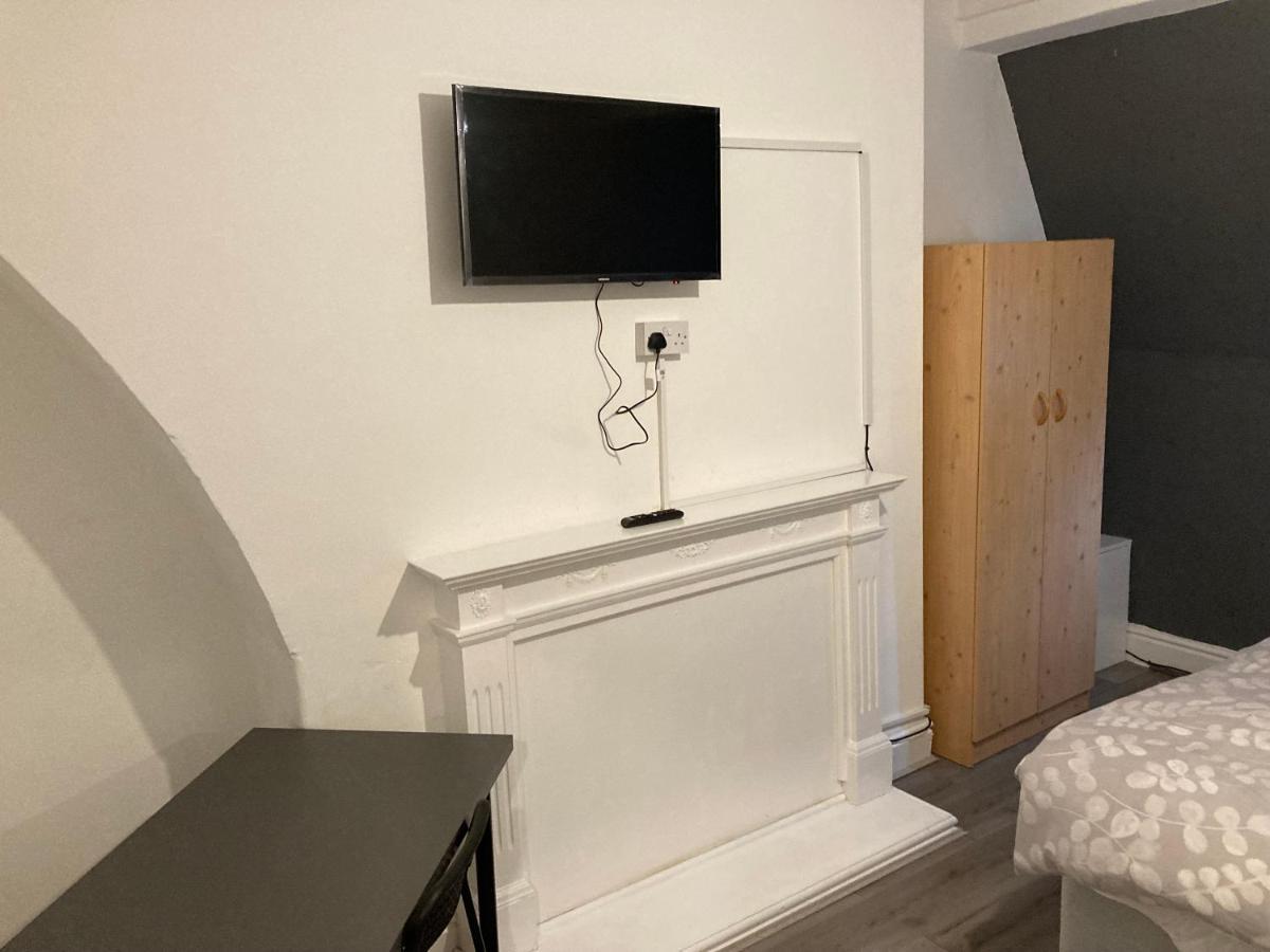 Chosen Rocky Lane Private Rooms Liverpool Buitenkant foto