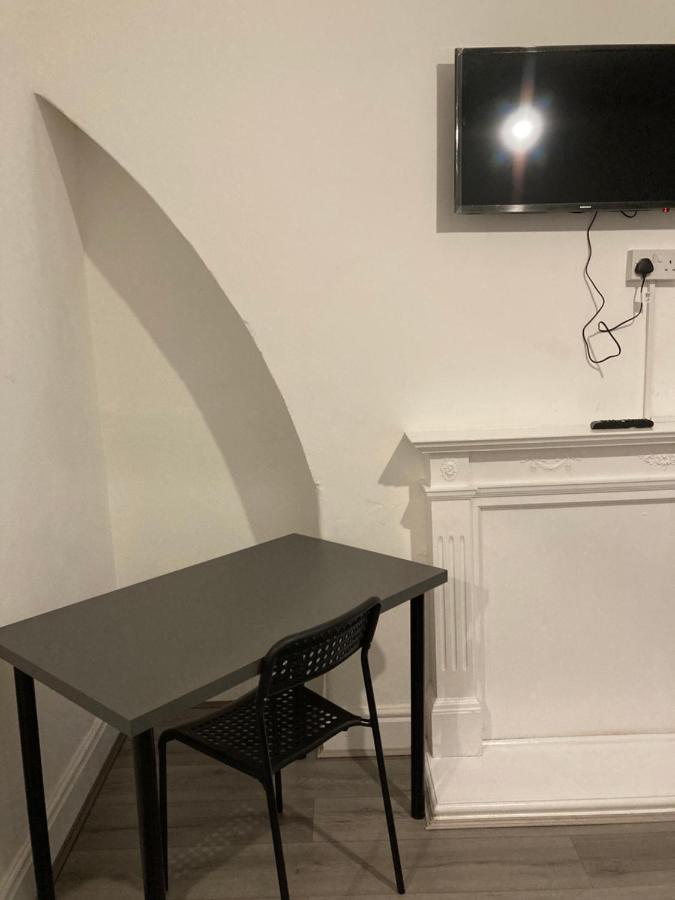 Chosen Rocky Lane Private Rooms Liverpool Buitenkant foto