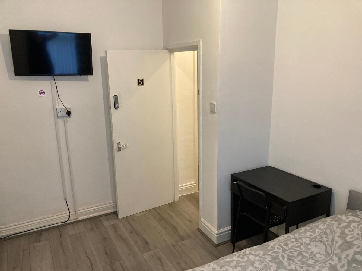 Chosen Rocky Lane Private Rooms Liverpool Buitenkant foto