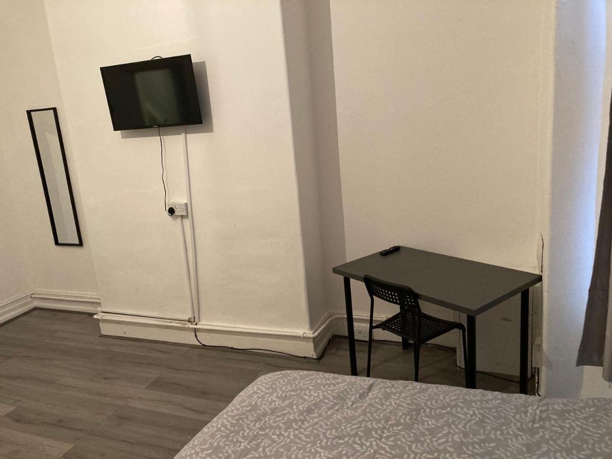 Chosen Rocky Lane Private Rooms Liverpool Buitenkant foto