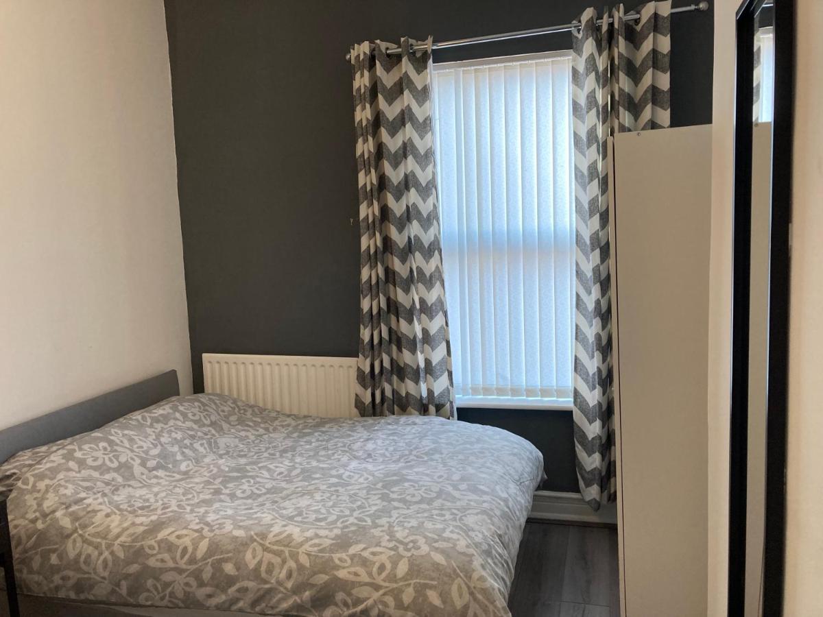 Chosen Rocky Lane Private Rooms Liverpool Buitenkant foto