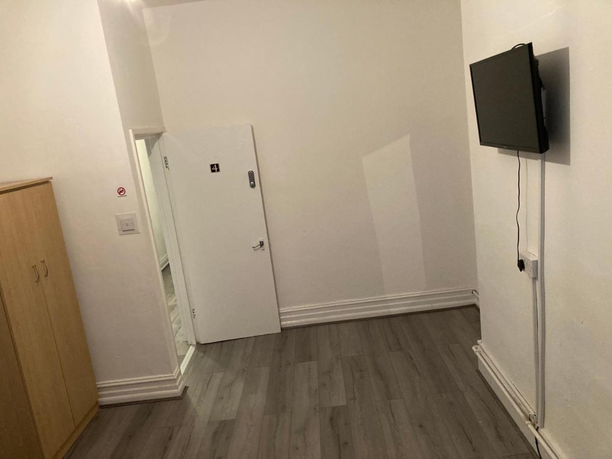 Chosen Rocky Lane Private Rooms Liverpool Buitenkant foto