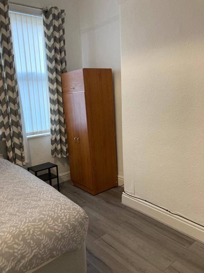 Chosen Rocky Lane Private Rooms Liverpool Buitenkant foto