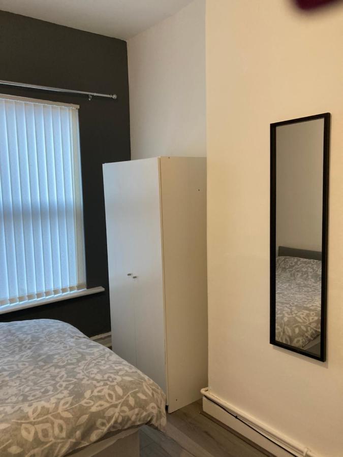 Chosen Rocky Lane Private Rooms Liverpool Buitenkant foto