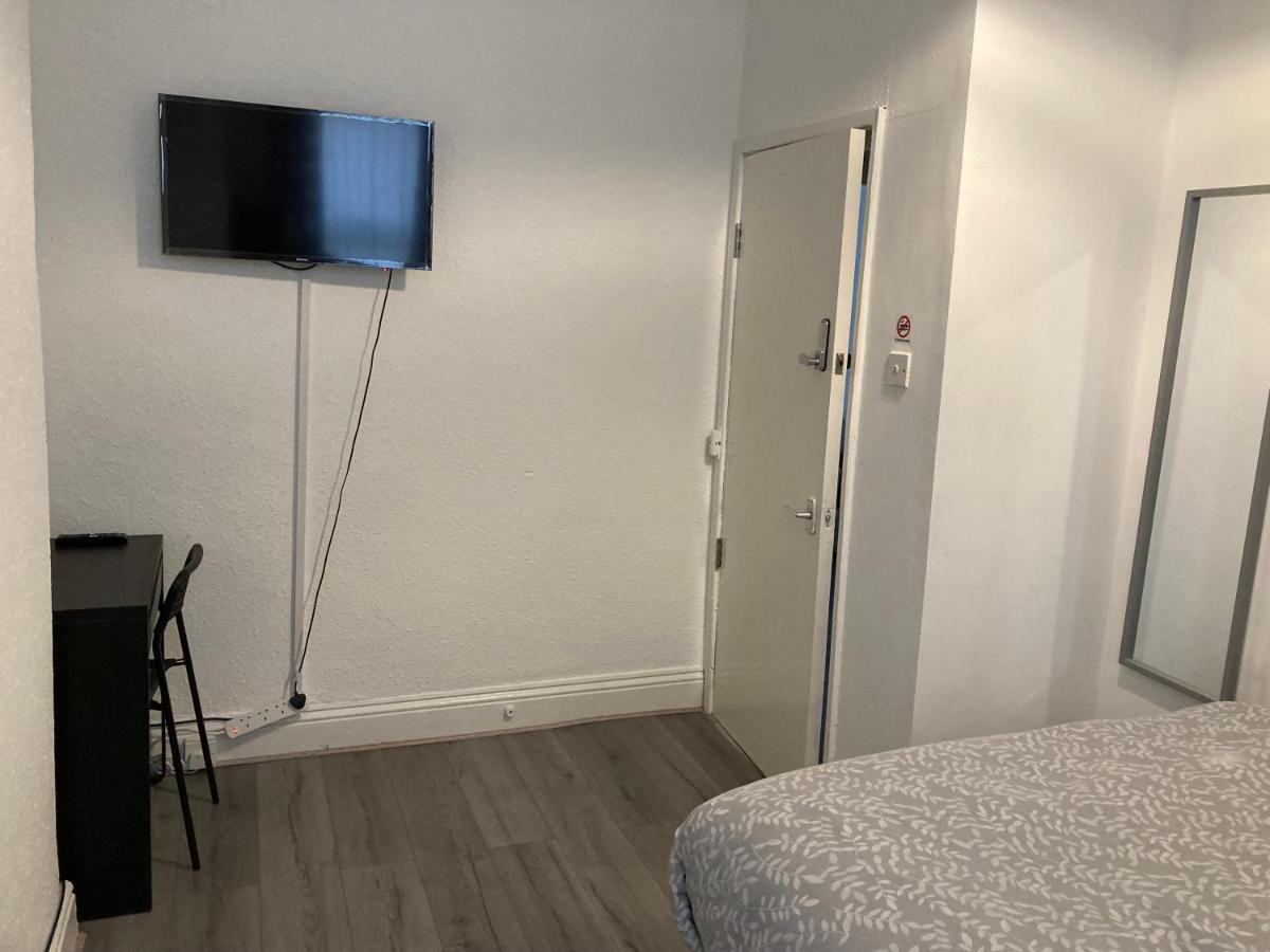 Chosen Rocky Lane Private Rooms Liverpool Buitenkant foto