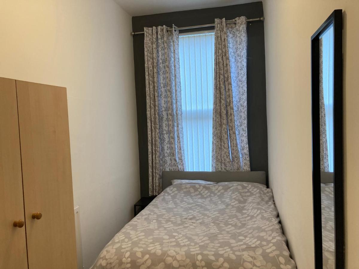 Chosen Rocky Lane Private Rooms Liverpool Buitenkant foto