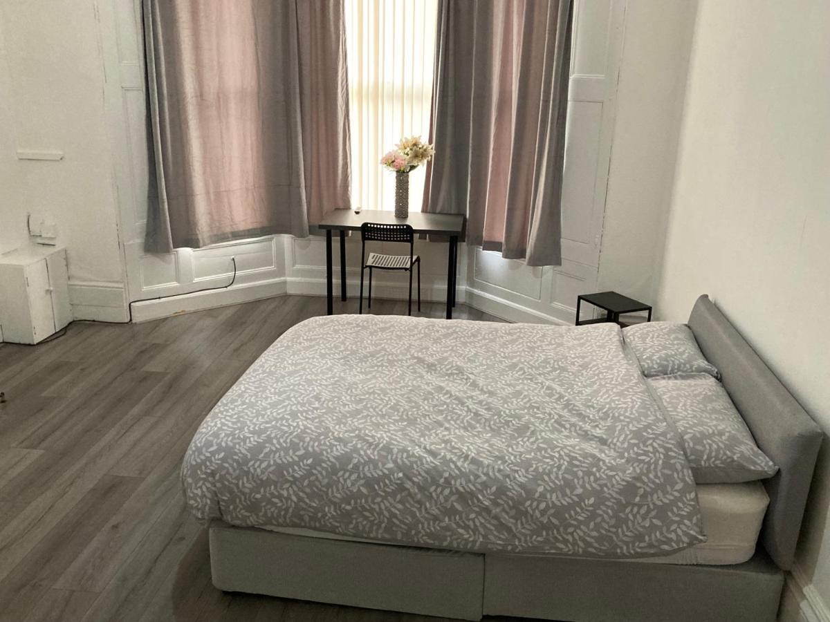 Chosen Rocky Lane Private Rooms Liverpool Buitenkant foto